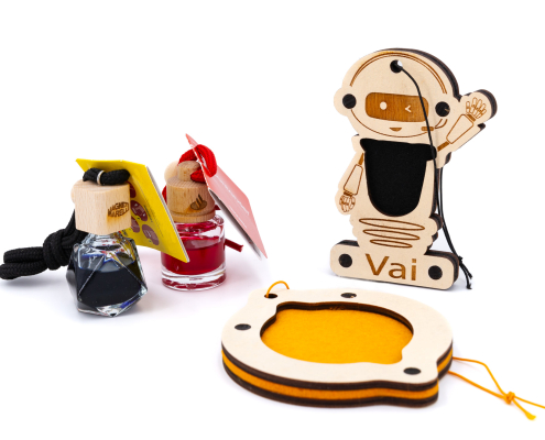 Profumatori auto in legno e feltro